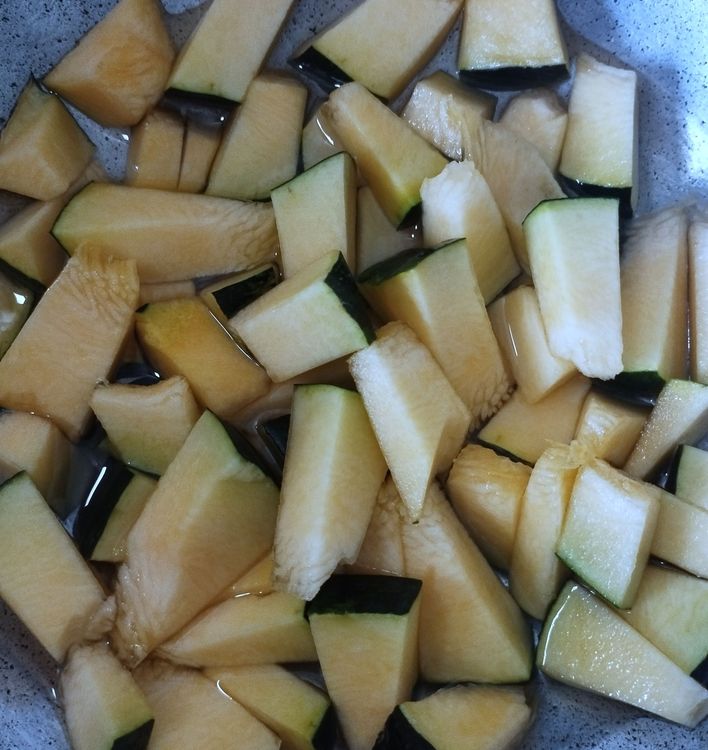 Step 1.1: Wash and cut the pumpkin into pieces