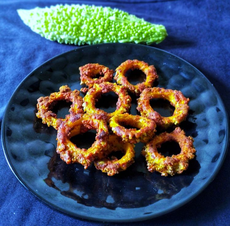 Crispy Bitter Gourd Fry / Karela Fry recipe