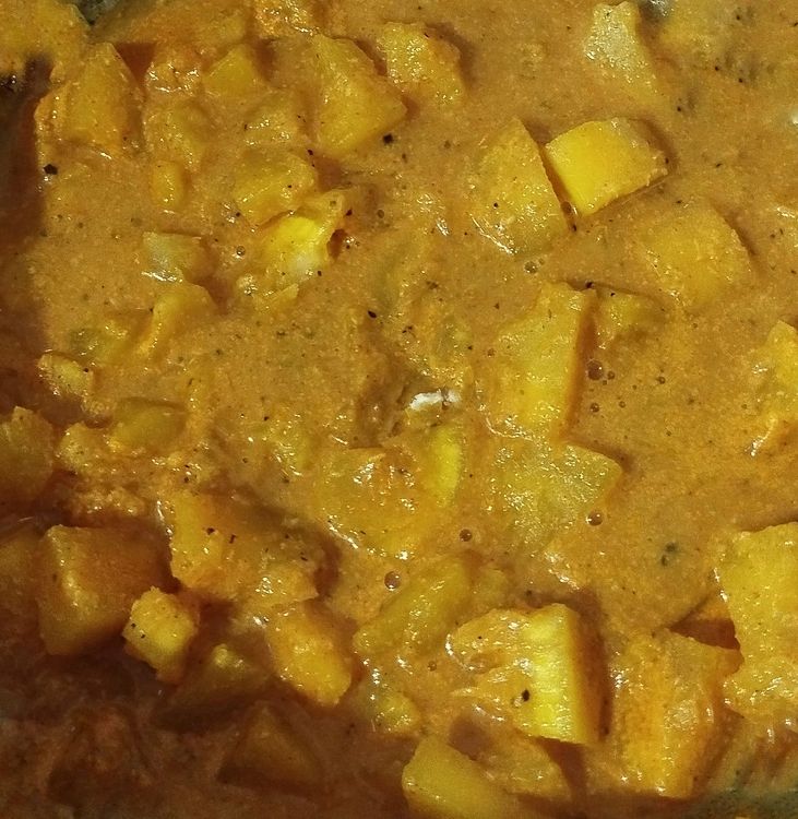 Step 1.1: Add the ground coconut paste to the tapioca mixture and boil for 2-3 minutes