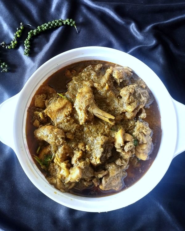 Green Peppercorns Chicken Curry / Pacha Kurumulaku Chicken Curry recipe