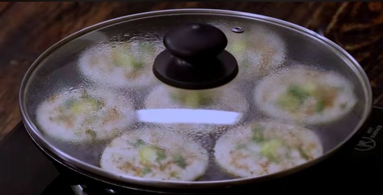 Step 3.1: Cover and cook on medium flame for 4-5 minutes or until done