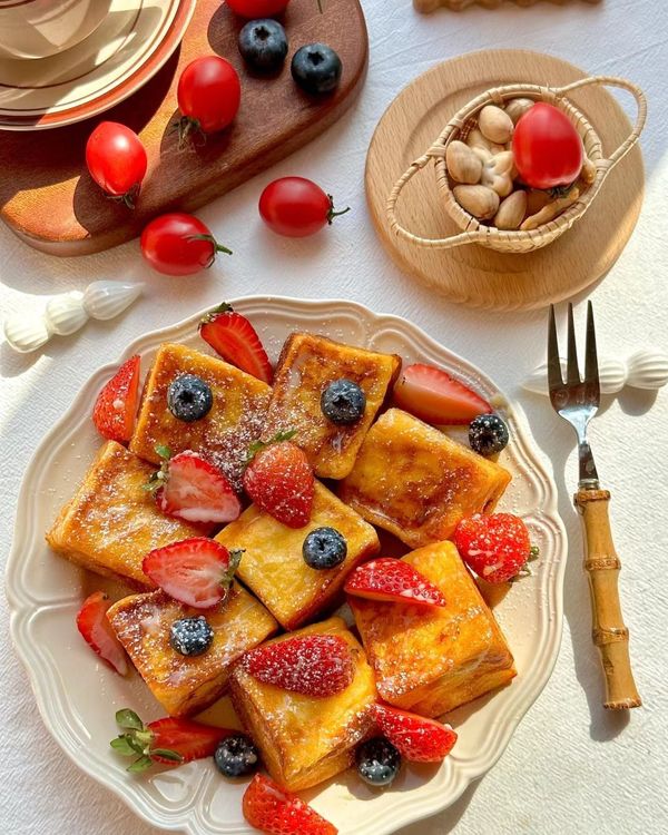 Step 1.5: Cut the sides of the toast