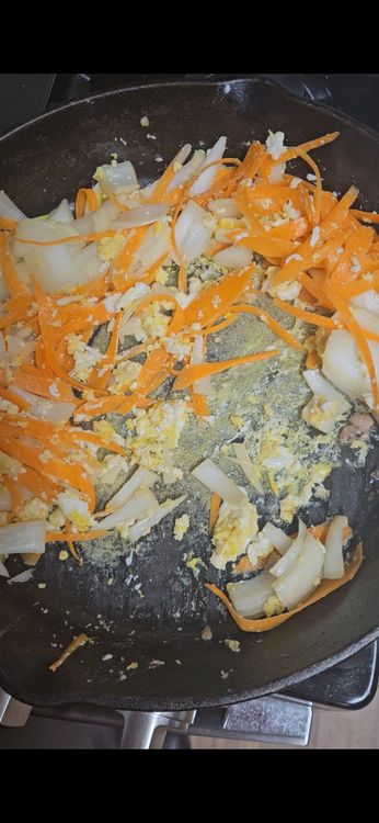 Step 5.1: Add carrot and onion to the pan