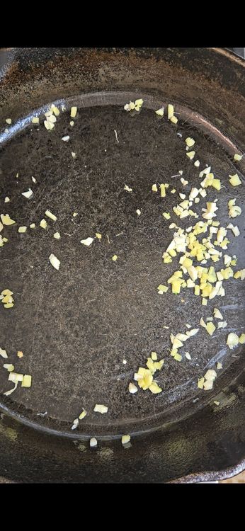 Step 1.1: Add garlic and ginger, and sauté for 30 seconds until fragrant