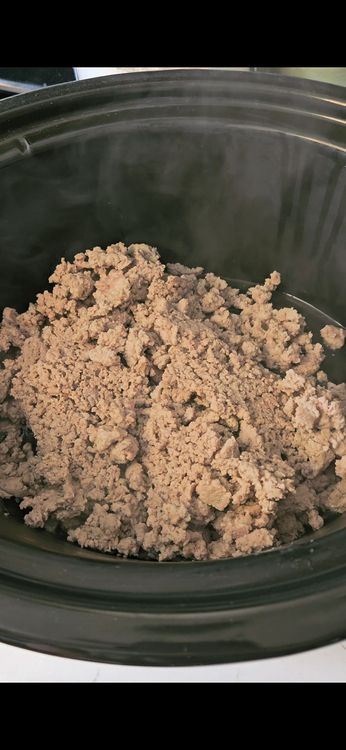 Step 1.1: Transfer the browned meat to the crockpot