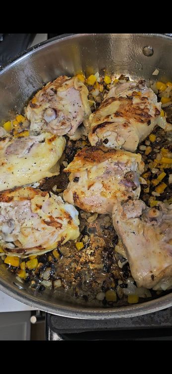 Step 3.1: Add the chicken pieces to the pot, season with salt and black pepper, and brown on all sides