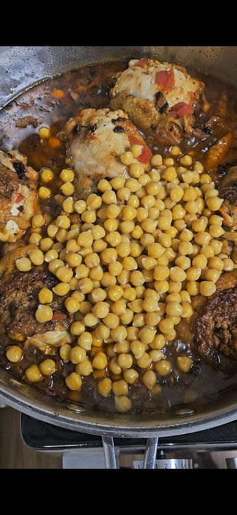 Step 6.1: Add the cooked chickpeas to the pot