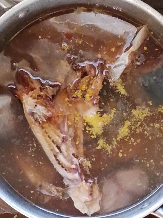 Step 1.1: First you have to wash your stock fish and your fresh fish, put it in a pot and add water