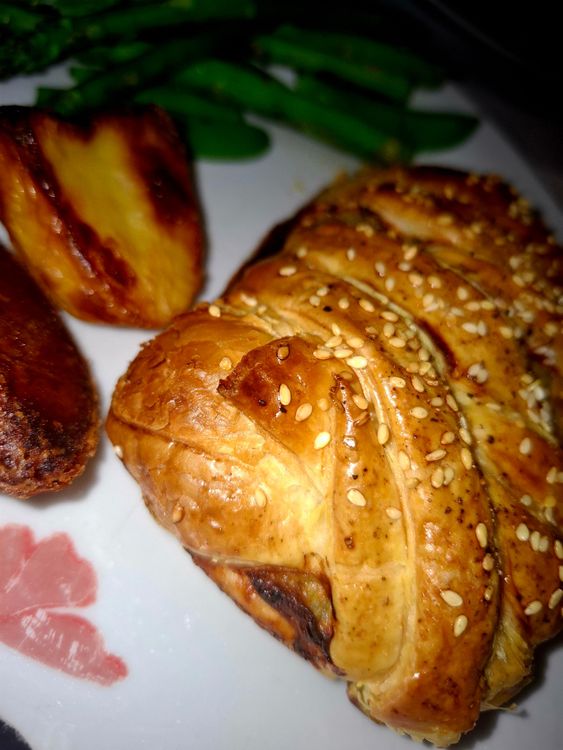 Chicken, Broccoli & Cheese Parcel (In memory of a very special bird's-eye lattice!) recipe