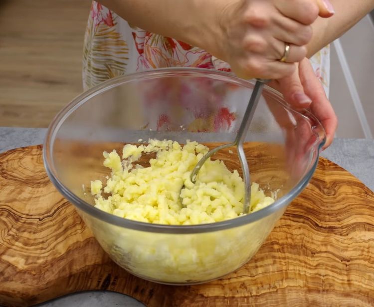 Step 1.1: Mash the cooked potatoes and let them cool