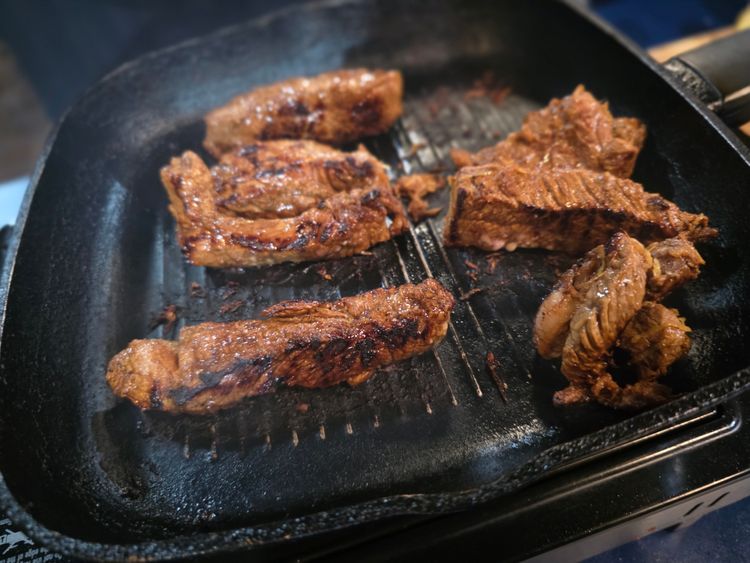 Step 2.1: Heat pan until smoking hot, add vegetable oil, seal the beef strips on all sides, then set aside to cool completely