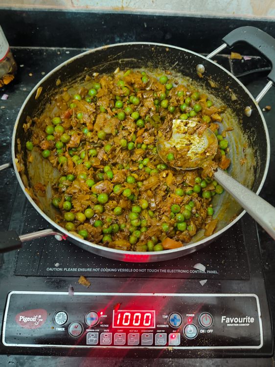 Step 1.1: Add paneer cubes and mix gently