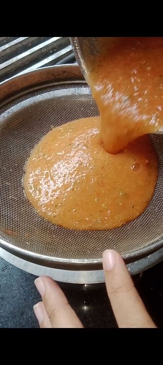 Step 1.2: Add the strained veggies to the mixie jar with 1 cup of broth and grind into fine paste