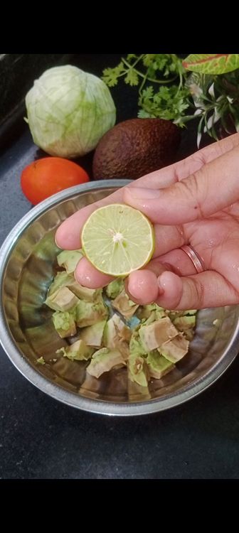 Step 1.1: Squeeze some lemon so that avocado doesn't oxidise