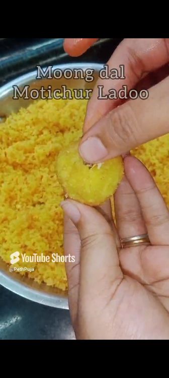 Step 2.1: Make ladoos and garnish with pistachio flakes 