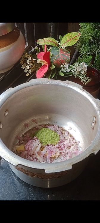 Step 1.3: Keep all the ingredients handy since it is One Pot Sprouts Makhani recipe