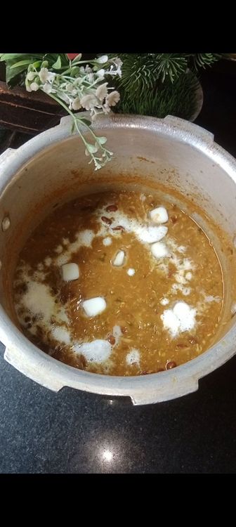 Step 1.3: Add white butter, cream and garnish some coriander leaves