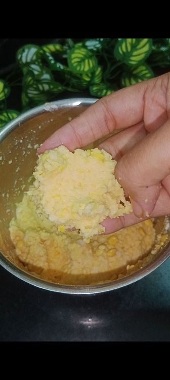 Step 1.3: Drain the soaked dals and transfer them to a grinder