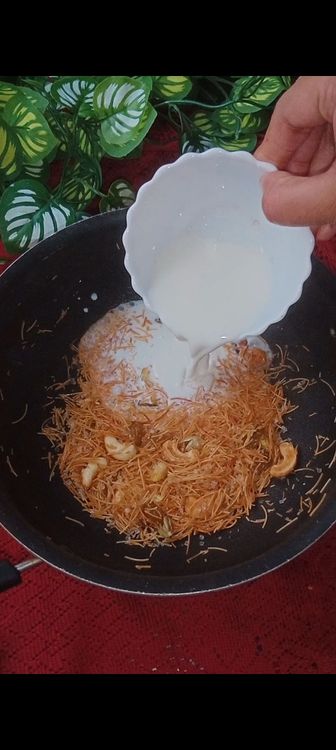 Step 1.1: Add boiled milk , stir and cover