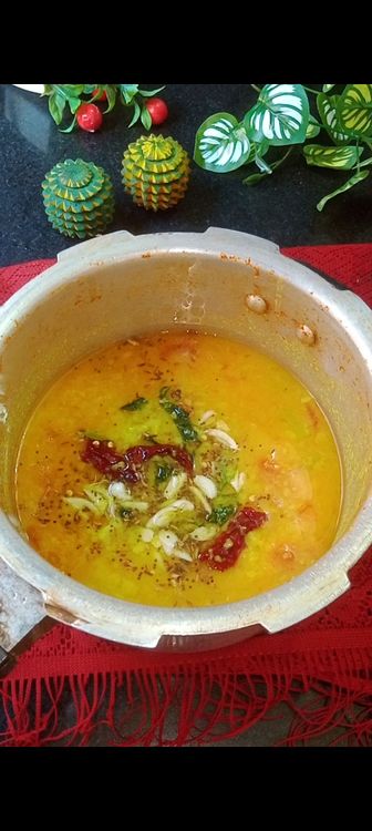 Step 3.2: Heat coconut oil, add mustard seeds, cumin seeds, crushed garlic pods , dry red chilli, few curry leaves and pinch of asafoetida