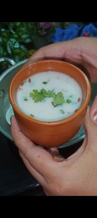 Step 2.2: Garnish with coriander leaves and serve warm