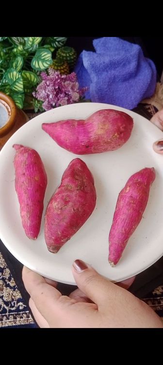 Step 1.1: Pressure cook washed sweet potatoes for 1 whistle