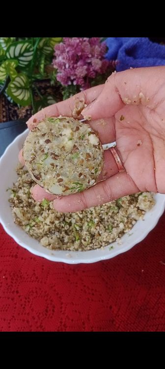 Step 1.1: Shape the mixture into 3 inch round cutlets