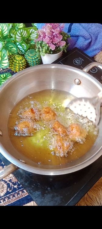 Step 1.3: Meanwhile, heat oil and check on the banana Modak mixture