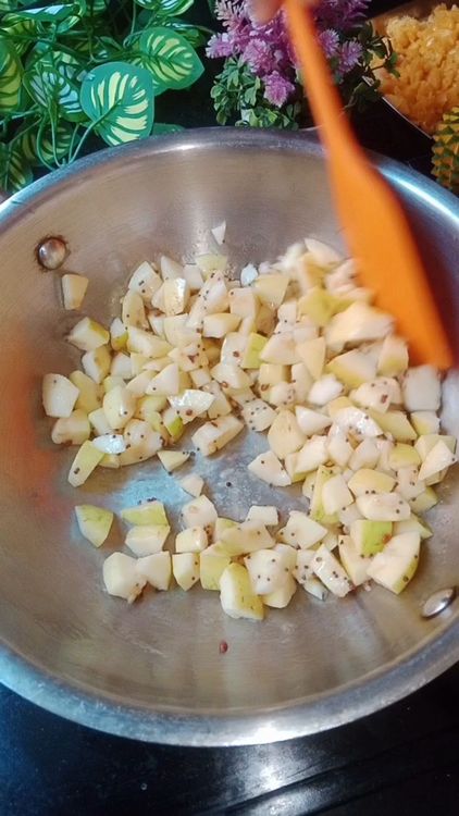 Step 1.2: Season this tempering with pinch of asafoetida, it gives a nice aroma to the pickle along with guava