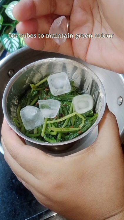 Step 1.3: Wash palak well , and keep aside