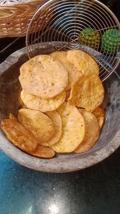 Step 1.3: Heat oil in a deep frying pan over medium heat