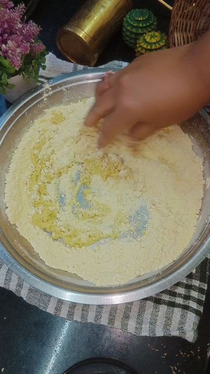 Step 1.2: Transfer the dry ingredients to a large plate , boil ajwain in water for about 10 minutes