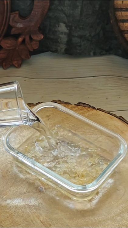 Step 1.1: Soak the Gond Katira in water overnight