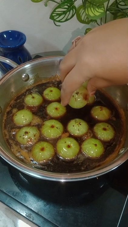 Step 1.2: Add cloves, cardamom powder, cinnamon stick and salt