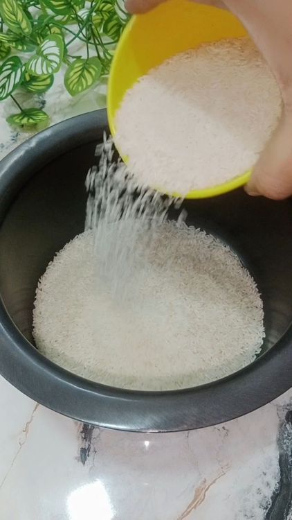 Step 1.1: Wash raw rice thoroughly in running water and soak in 1 cup of water with thin Poha for 30 min