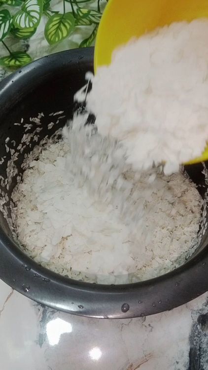 Step 1.3: Wash raw rice thoroughly in running water and soak in 1 cup of water with thin Poha for 30 min
