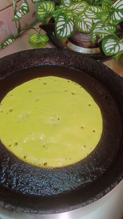 Step 1.2: Grease the pan lightly with oil