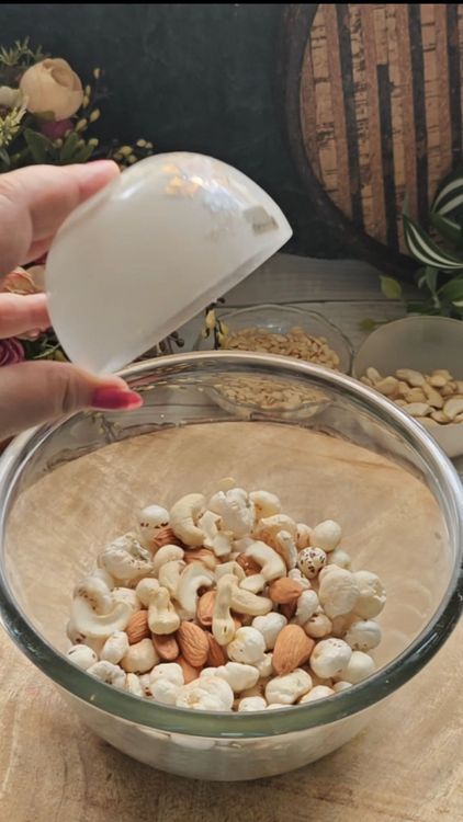Step 1.1: Soak dry roasted fox nuts, almonds, cashew nuts, melon seeds, pistachios, and saffron strands in warm milk for half an hour