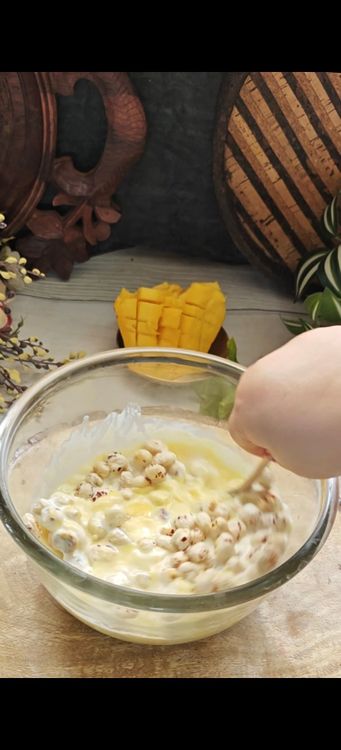 Step 1.2: Soak dry roasted fox nuts, almonds, cashew nuts, melon seeds, pistachios, and saffron strands in warm milk for half an hour