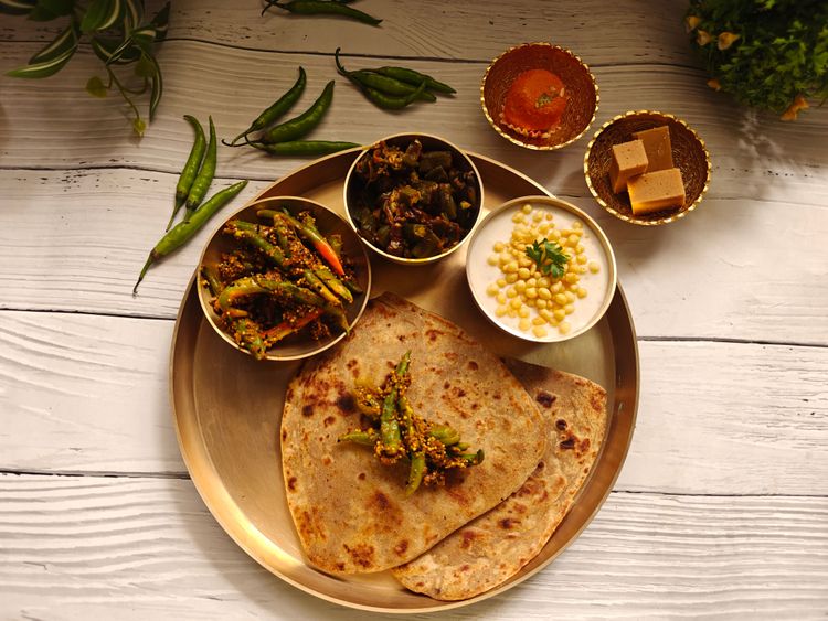 Instant Hari Mirch ka Achaar (Green Chilli Pickle) recipe