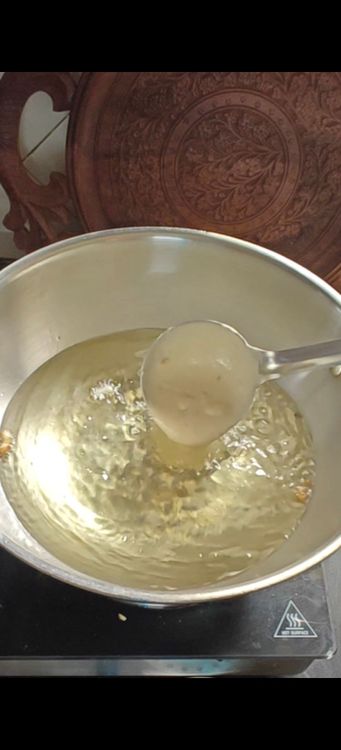 Step 1.1: Start frying the pua one by one