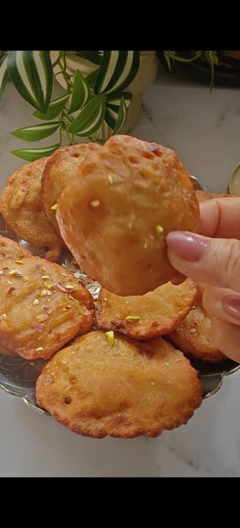 Step 1.3: Serve hot and enjoy with kheer or as is