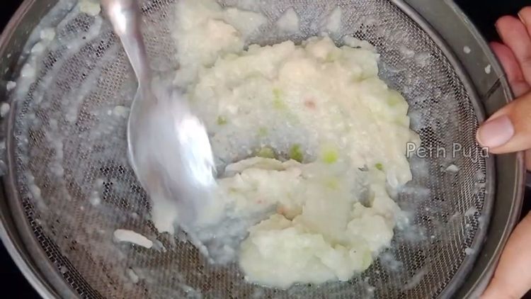 Step 1.1: Strain the paste again and add the remaining stock to it
