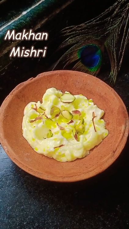Step 2.1: Garnish with saffron strands and pistachio flakes