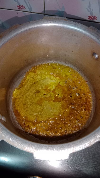 Step 3.2: Heat a pressure cooker and add the remaining oil