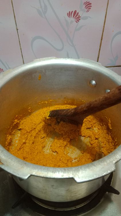 Step 3.2: Add turmeric powder, red chilli powder, coriander powder, cumin powder, and kitchen king masala