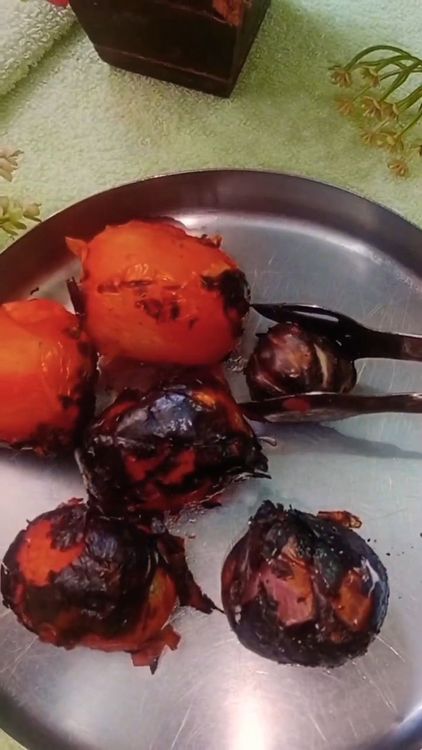 Step 1.1: Dry roast the Kashmiri red chillies separately on open flame over wire gaze for a minute