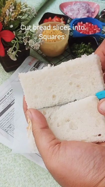 Step 2.3: Cut the sides of the sandwich bread and divide each slice into four pieces