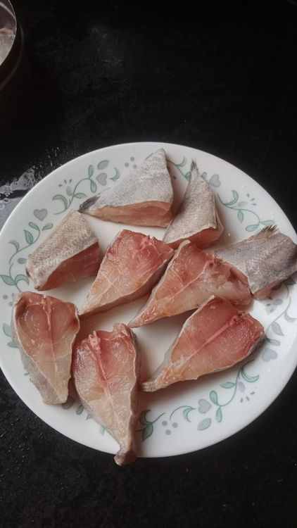 Step 1.1: Wash black pomfret (halwa fish) pieces well and keep aside