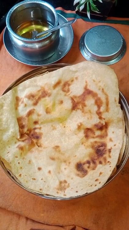 Step 3.2: Rest for few minutes and this Ghadichi Chapati softens so well that when you consume it just melts in your mouth